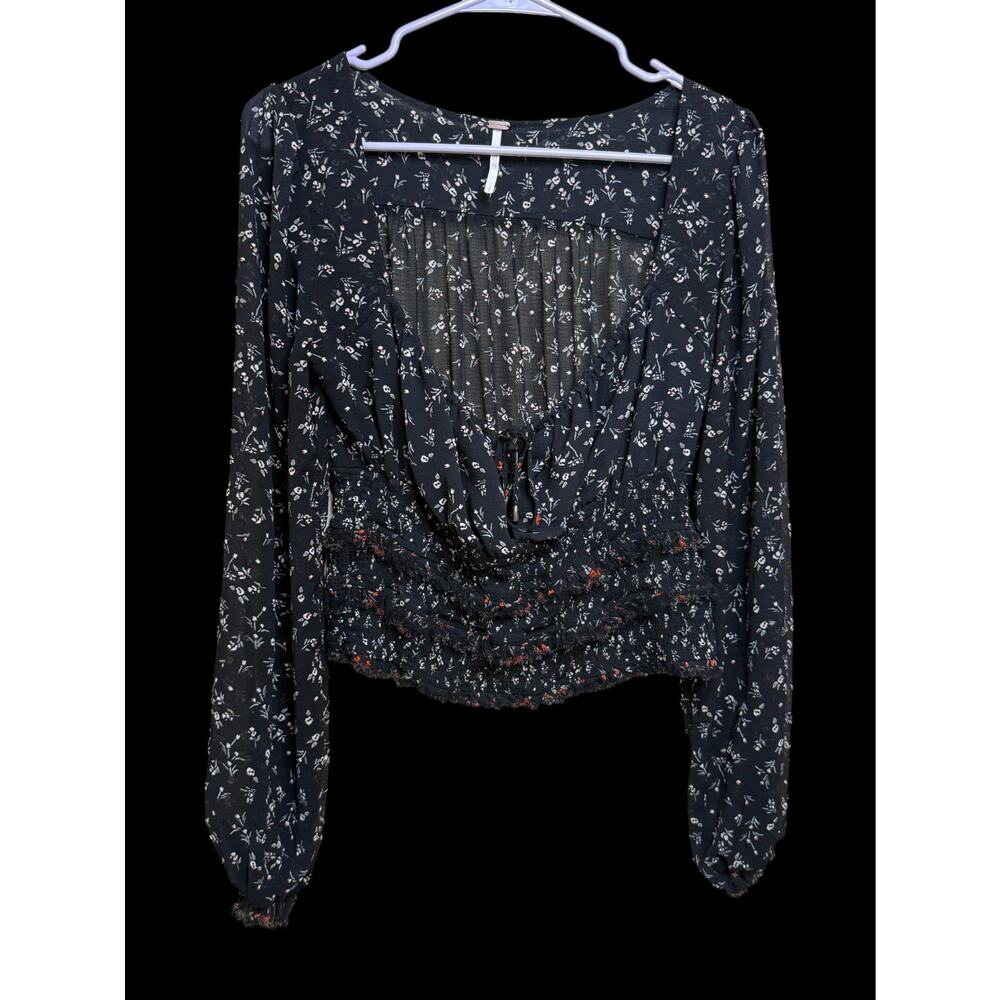 FREE PEOPLE printed floral Black Lolita blouse Small Boho Peasant S/P E6